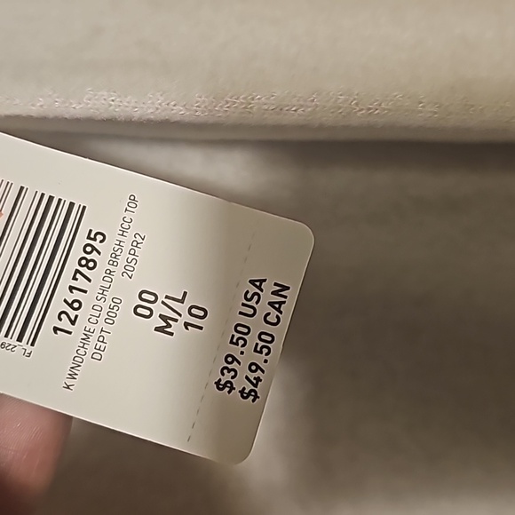 NWT Torrid Super Soft Plush Cold Shoulder Top in Wind Chime Size 00 (M/L) - Picture 7 of 9